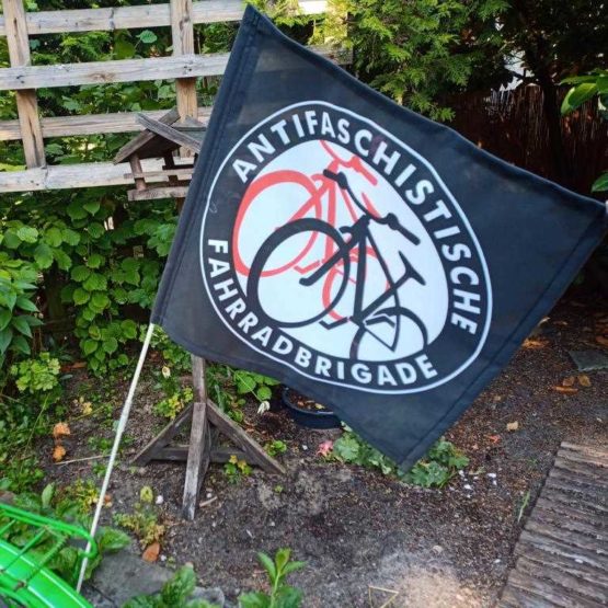 glckskind Fahne Antifaschistische Freiheitsbrigade 30x30cm