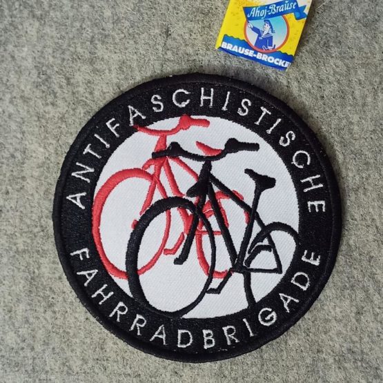 Patch Antifaschistische Fahrradbrigade, schwarz/rot/weiss, Kreis, XXL
